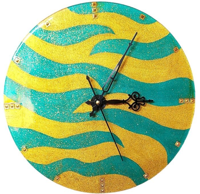 LIGHT-GREEN-Sparkling-GOLD-e1741675160168.jpg Sparkling Gold and Green Stripe Clock