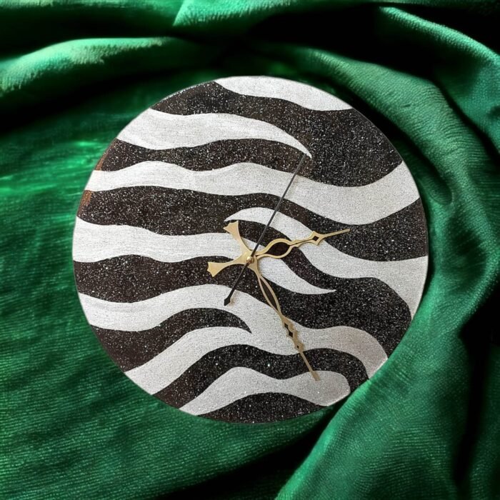 Sparkling-BLACK-SILVER5.jpg Sparkling Serengeti Zebra Clock