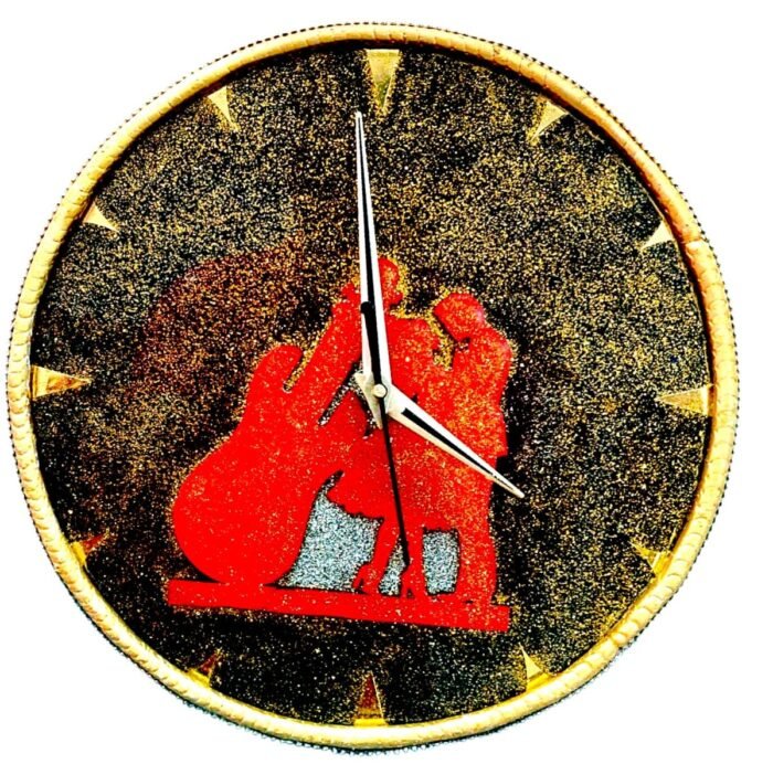 cozy hum tum clock Melody of Love Resin Clock