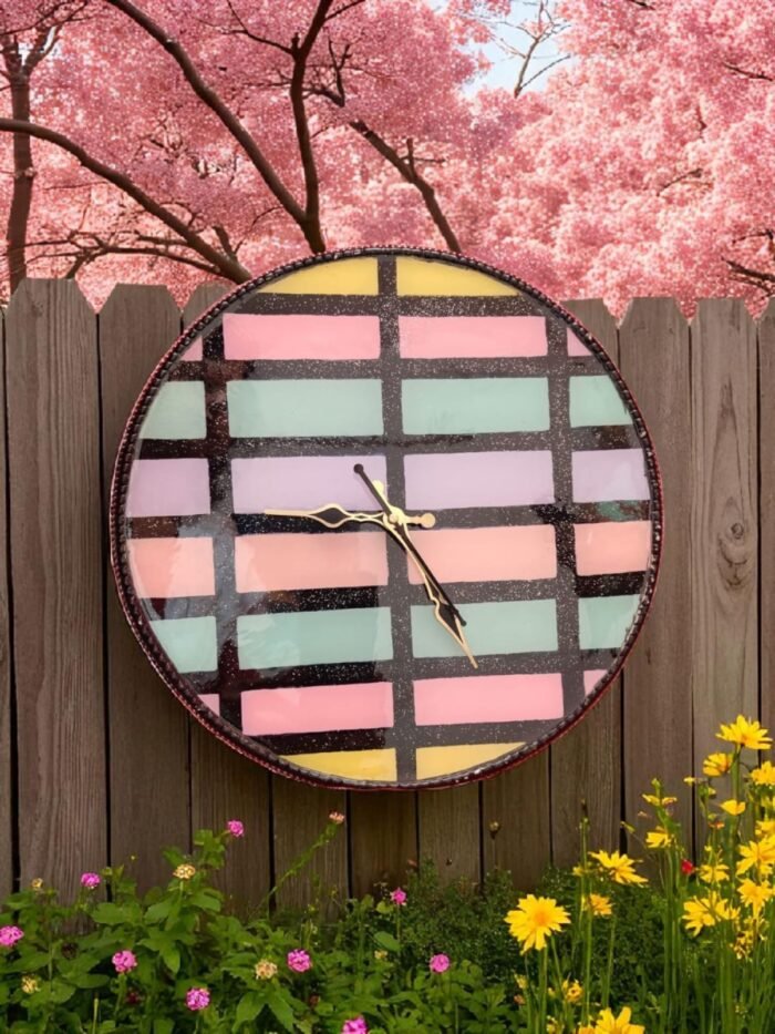 iluision pattern clock4 Grid Of Dreams Resin Clock